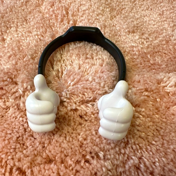 New - DISNEY Spinpop Mickey Mouse Cell Phone Stand Holder and 3 Stickers - Picture 1 of 5